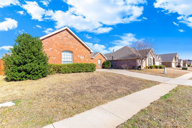 1517 White Willow Lane, Arlington, TX 76002
