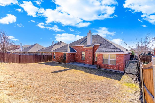 1517 White Willow Lane, Arlington, TX 76002