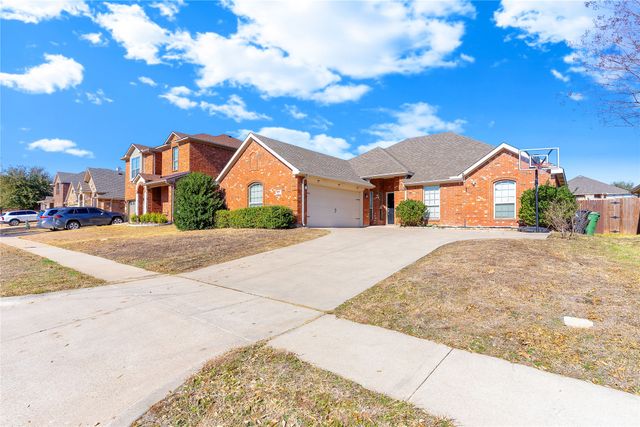 1517 White Willow Lane, Arlington, TX 76002