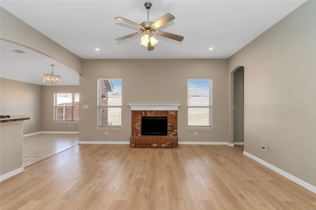 1517 White Willow Lane, Arlington, TX 76002