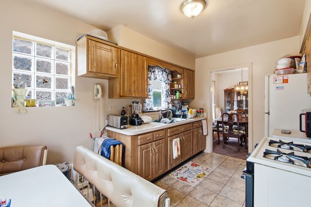 515 Asbury Avenue, Evanston, IL 60202