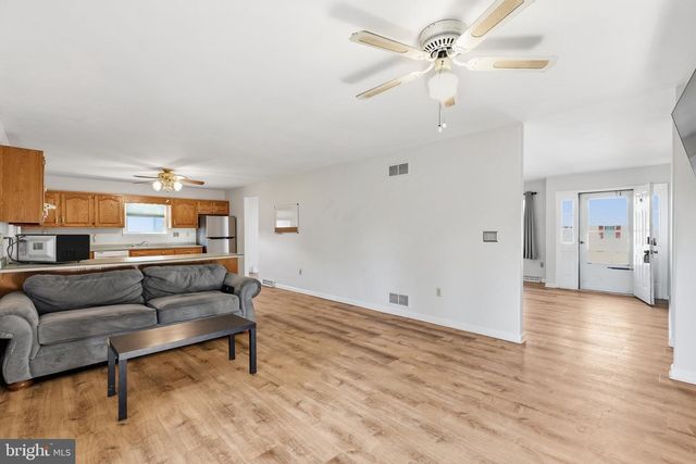 949 JANEKA LN, Dover, DE 19904