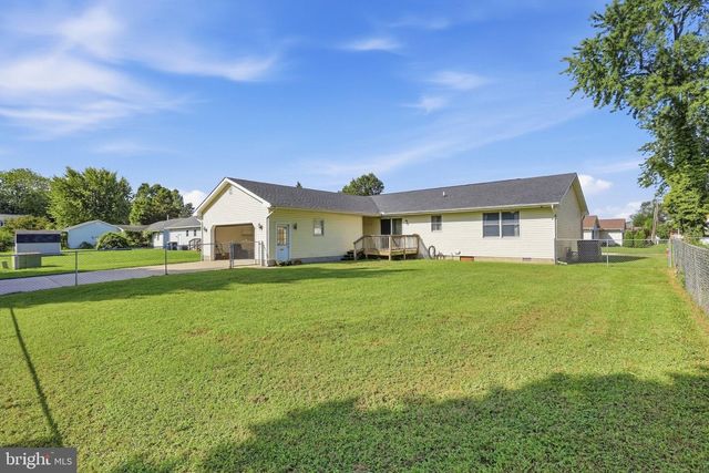 949 JANEKA LN, Dover, DE 19904