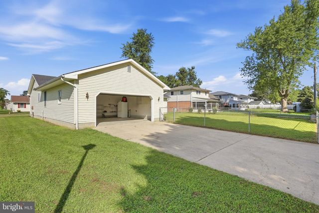 949 JANEKA LN, Dover, DE 19904