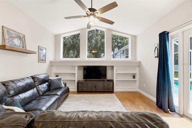 4704 RED WARBLER LANE, Valrico, FL 33596