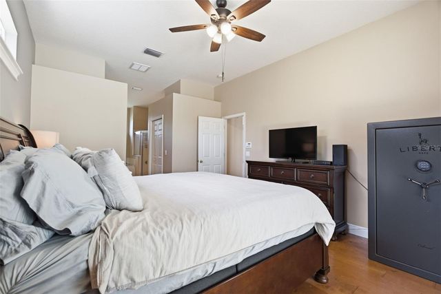 4704 RED WARBLER LANE, Valrico, FL 33596