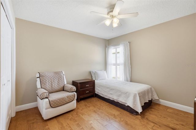 4704 RED WARBLER LANE, Valrico, FL 33596