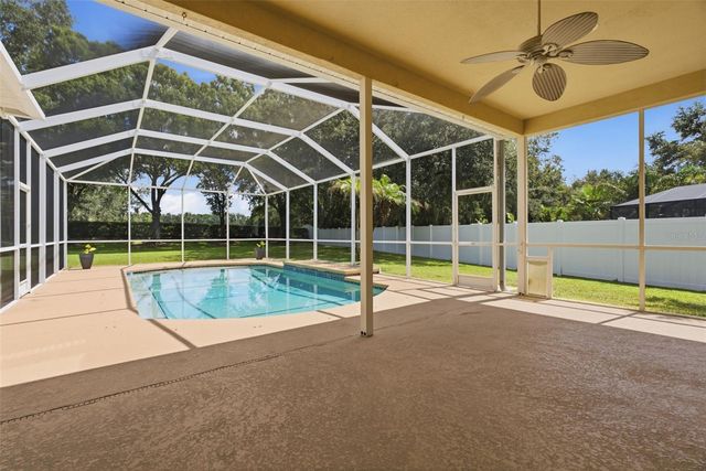 4704 RED WARBLER LANE, Valrico, FL 33596