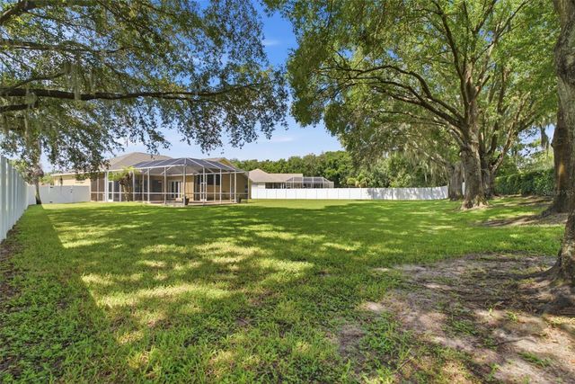 4704 RED WARBLER LANE, Valrico, FL 33596