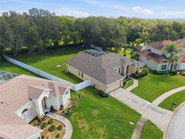 4704 RED WARBLER LANE, Valrico, FL 33596