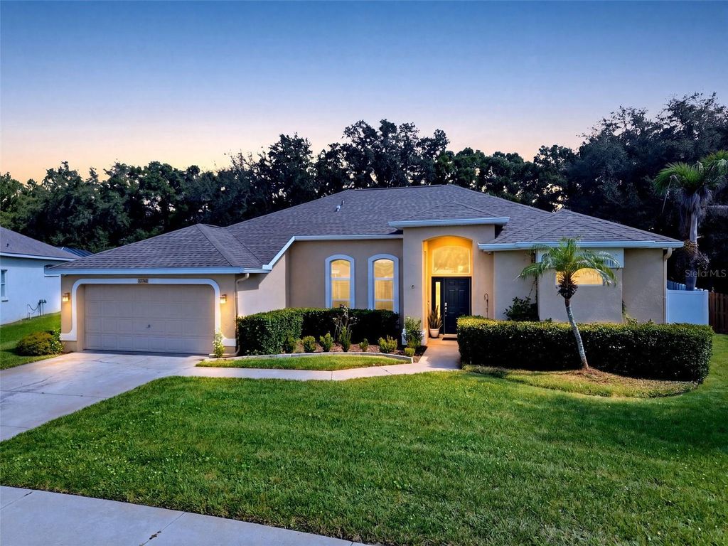 4704 RED WARBLER LANE, Valrico, FL 33596