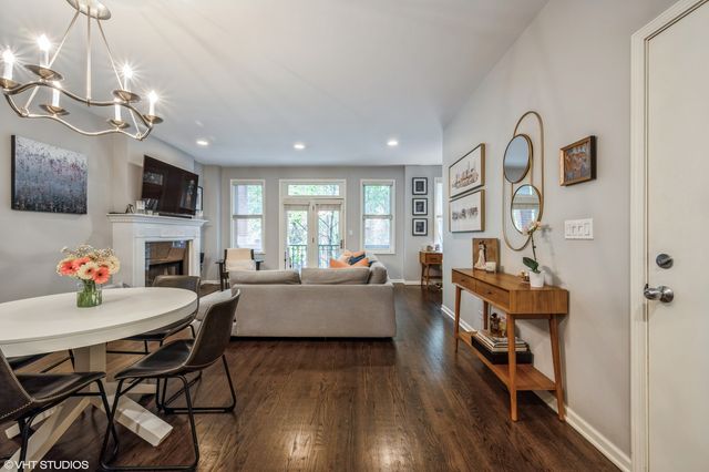 1511 N Hudson Avenue 2, Chicago, IL 60610