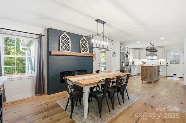 4274 Sunnydell Drive, Winston Salem, NC 27106