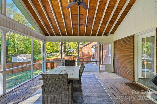 4274 Sunnydell Drive, Winston Salem, NC 27106