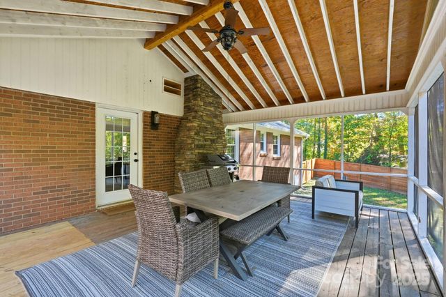 4274 Sunnydell Drive, Winston Salem, NC 27106