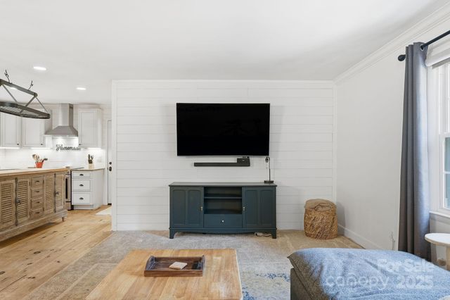 4274 Sunnydell Drive, Winston Salem, NC 27106