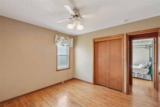 810 N E Street, Indianola, IA 50125