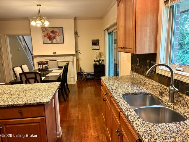 5127 Craigs Creek Dr, Louisville, KY 40241
