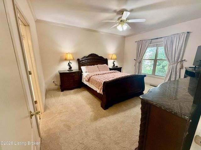 5127 Craigs Creek Dr, Louisville, KY 40241