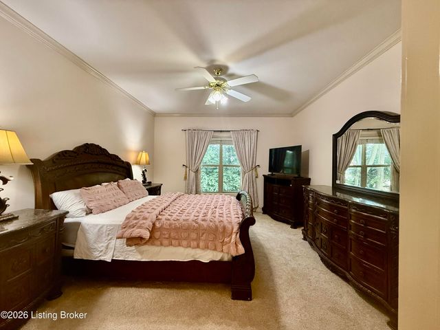 5127 Craigs Creek Dr, Louisville, KY 40241