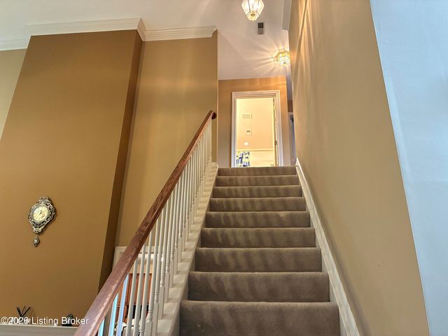 5127 Craigs Creek Dr, Louisville, KY 40241
