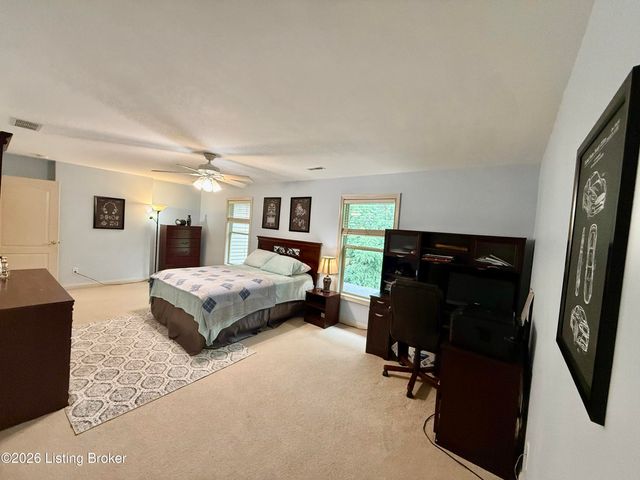 5127 Craigs Creek Dr, Louisville, KY 40241