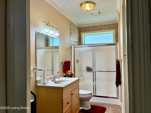5127 Craigs Creek Dr, Louisville, KY 40241