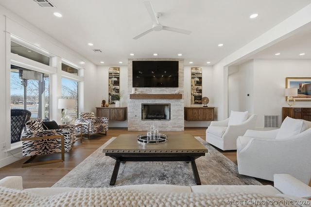 5013 Lake Breeze Road, Grove, OK 74344