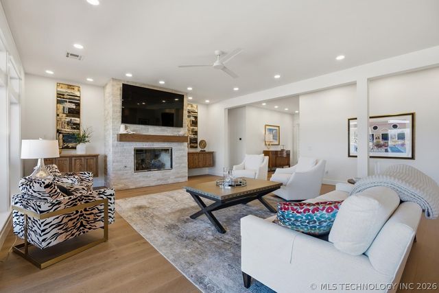 5013 Lake Breeze Road, Grove, OK 74344