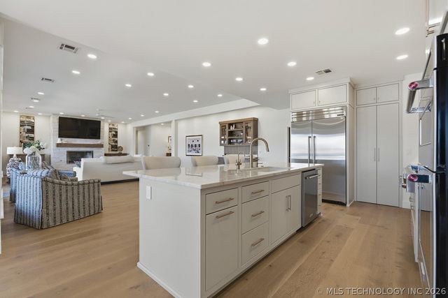 5013 Lake Breeze Road, Grove, OK 74344