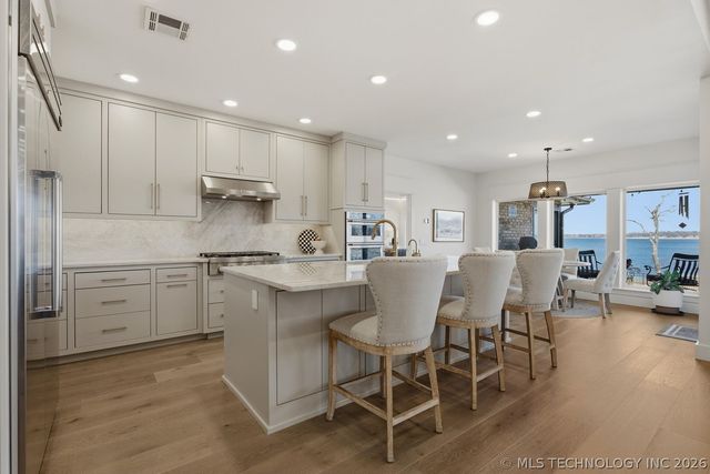 5013 Lake Breeze Road, Grove, OK 74344