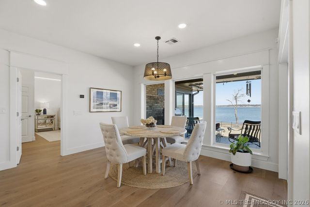 5013 Lake Breeze Road, Grove, OK 74344