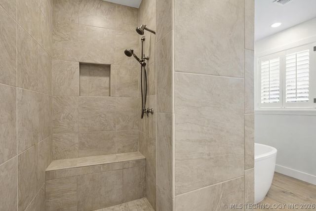 5013 Lake Breeze Road, Grove, OK 74344