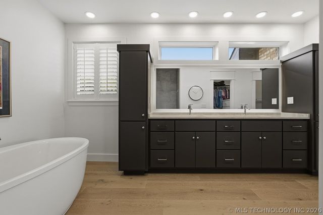 5013 Lake Breeze Road, Grove, OK 74344