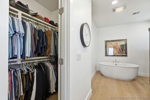 5013 Lake Breeze Road, Grove, OK 74344