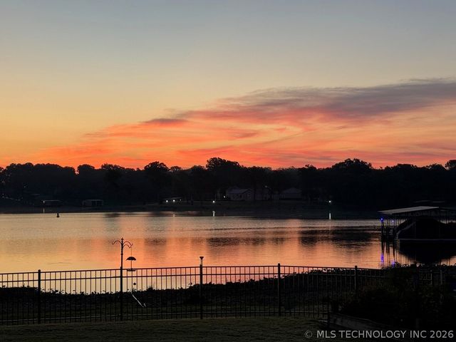 5013 Lake Breeze Road, Grove, OK 74344