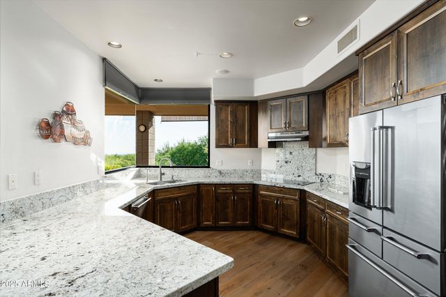 10699 E FERNWOOD Lane, Scottsdale, AZ 85262