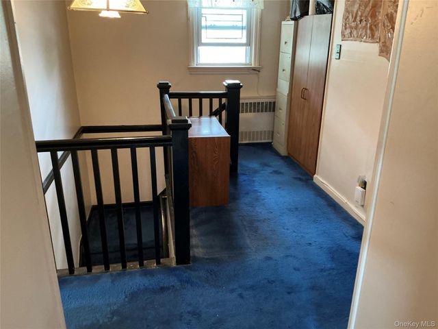 7904 268th Street, Glen Oaks, NY 11004