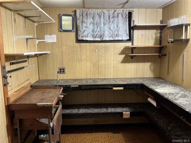 7904 268th Street, Glen Oaks, NY 11004