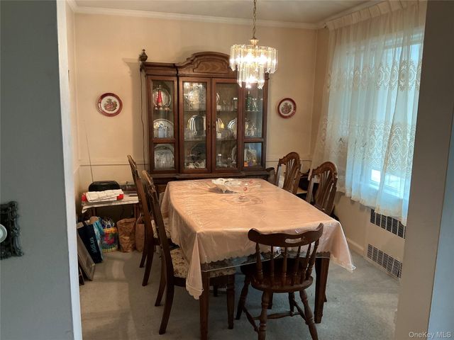7904 268th Street, Glen Oaks, NY 11004