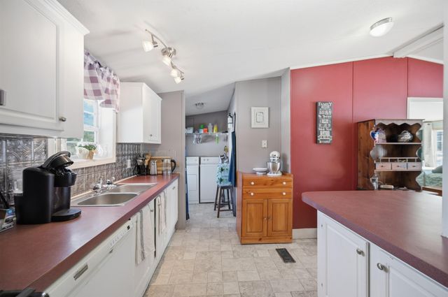 11 Darren Drive, Raymond, NH 03077