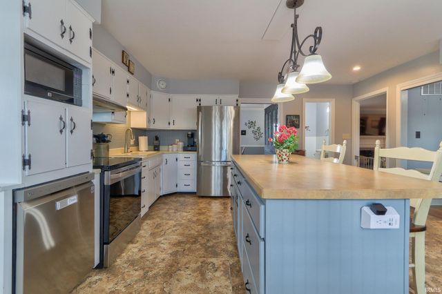 5306 Cunningham Drive, Evansville, IN 47711