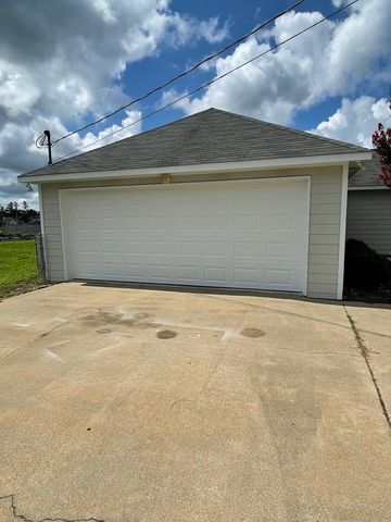 240 Lee Road 2111, Phenix City, AL 36870