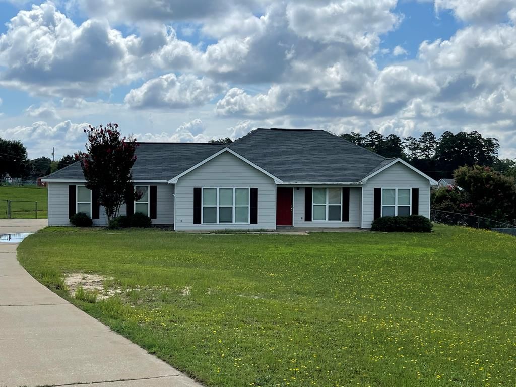 240 Lee Road 2111, Phenix City, AL 36870