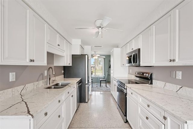 2271 SANDLEWOOD DRIVE, Venice, FL 34293