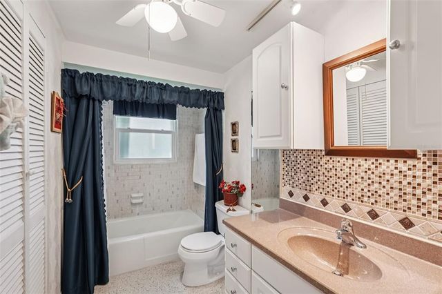 2271 SANDLEWOOD DRIVE, Venice, FL 34293