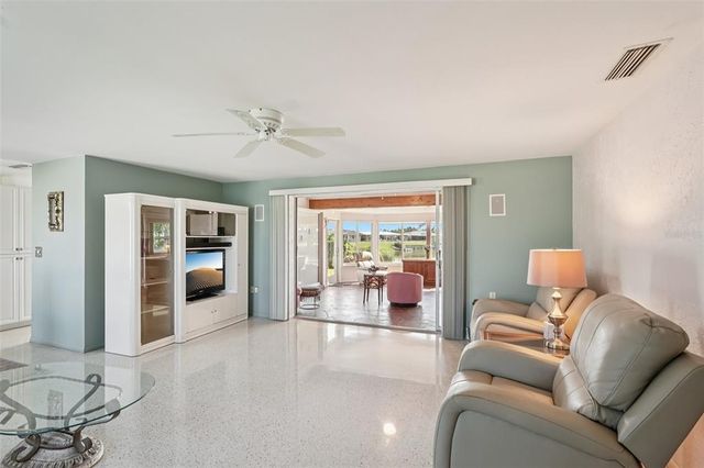 2271 SANDLEWOOD DRIVE, Venice, FL 34293