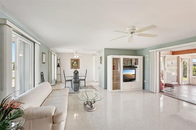 2271 SANDLEWOOD DRIVE, Venice, FL 34293