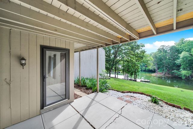 58 Ridgeport Road, Clover, SC 29710