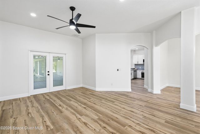 2160 Windbrook Drive SE, Palm Bay, FL 32909